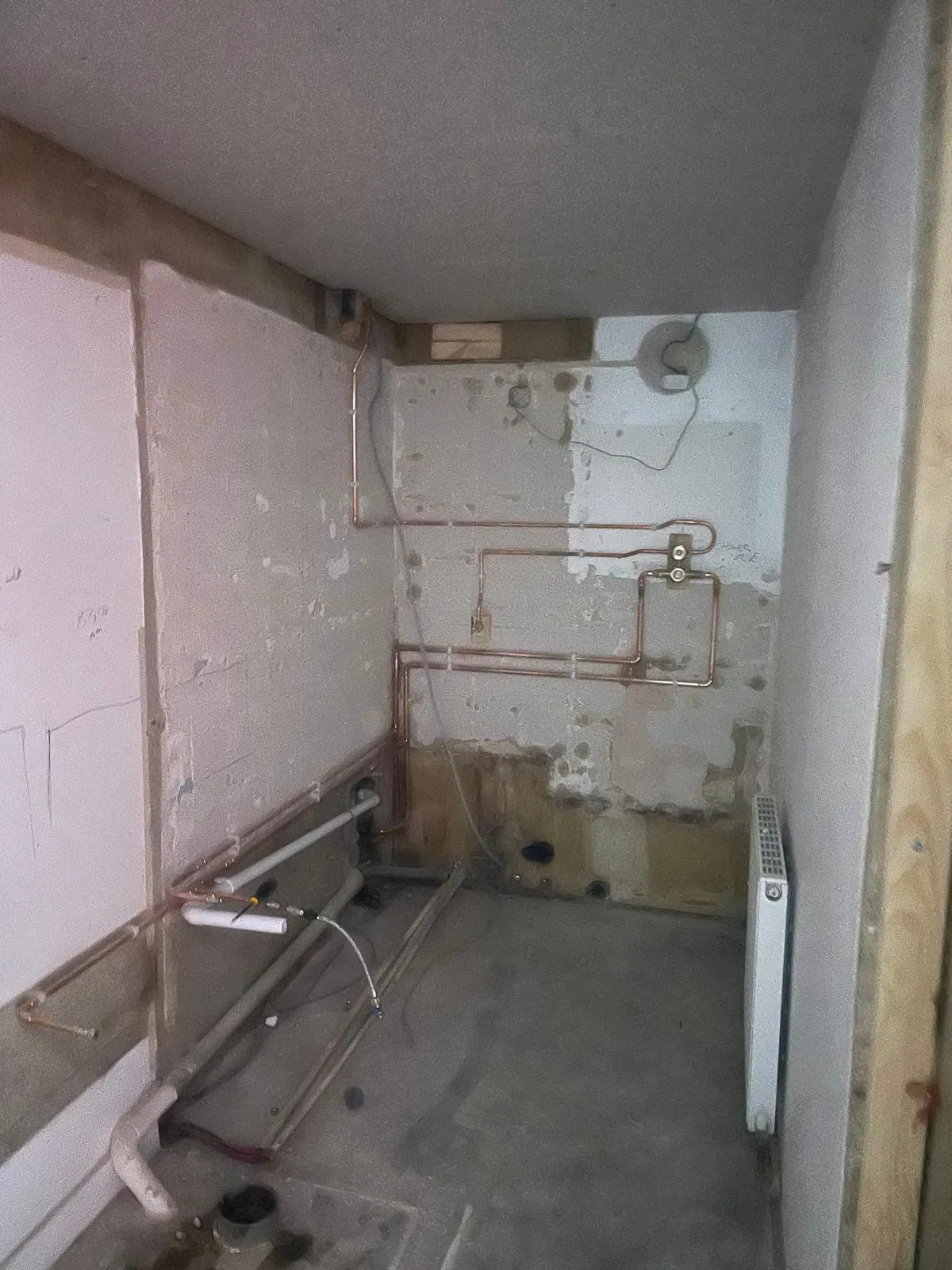 Shower room renovation in Egham before work by Trade Square