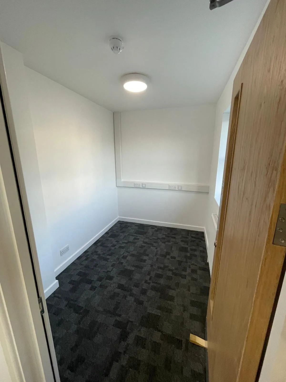 Commercial renovation egham after small office by Trade Square